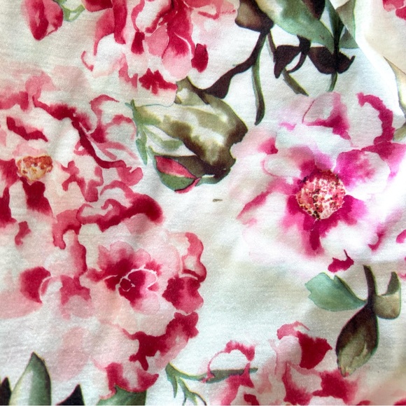 Show me your MuMu BRIE Floral Garden Print Short Kimono Robe - Picture 14 of 14